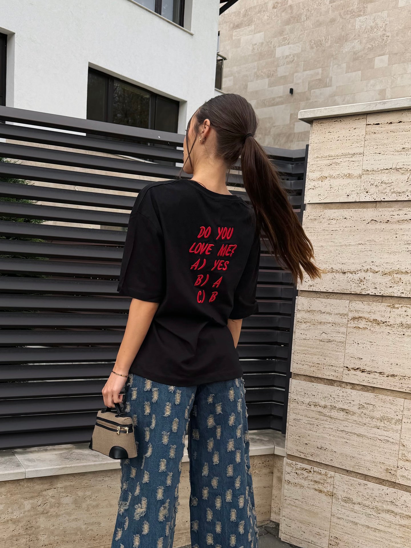 Тениска Love Me Black