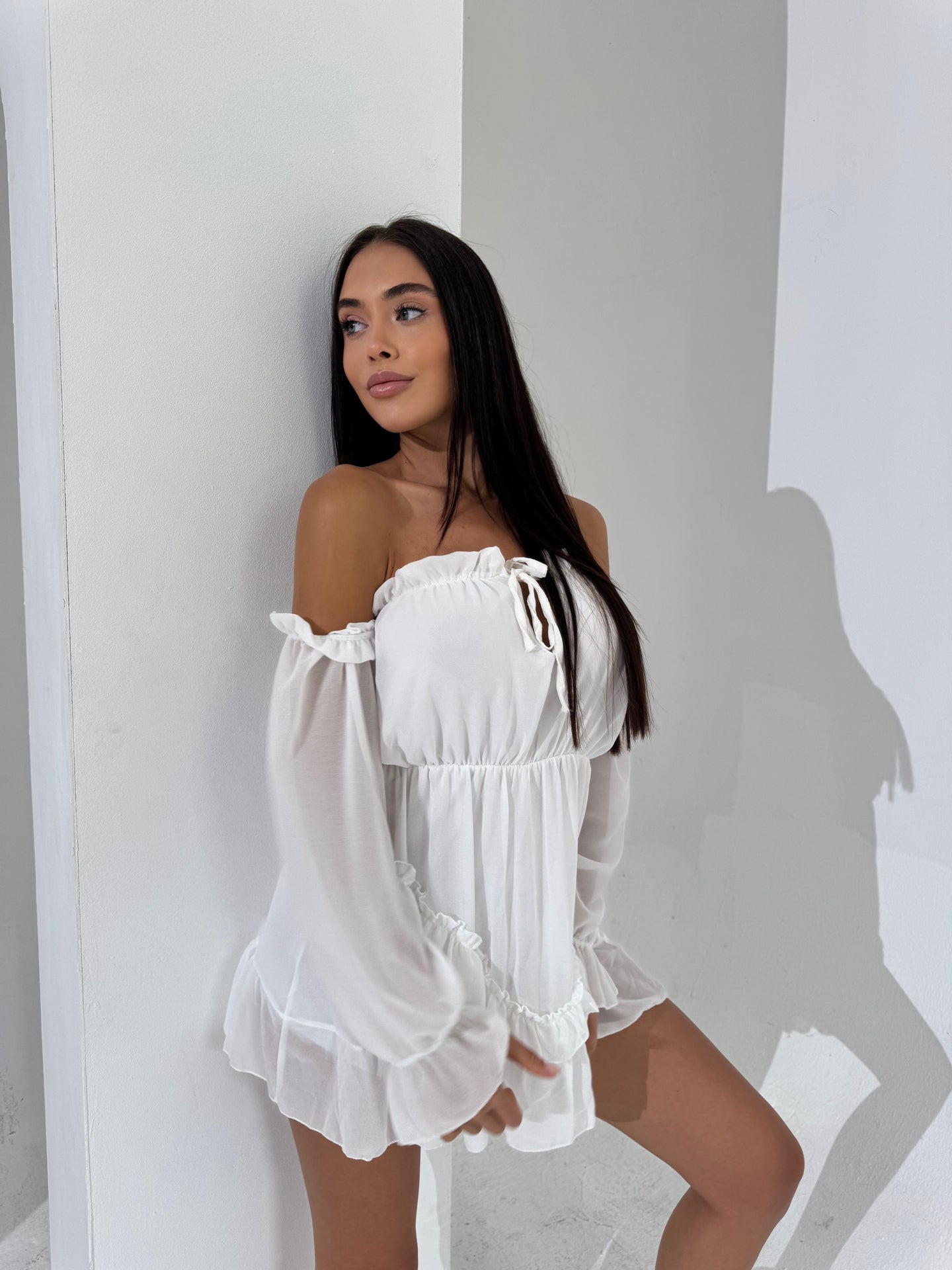 Рокля Aurora White