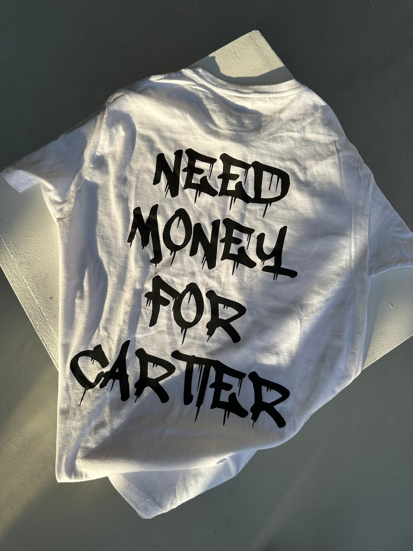 Тениска Need Money For Cartier