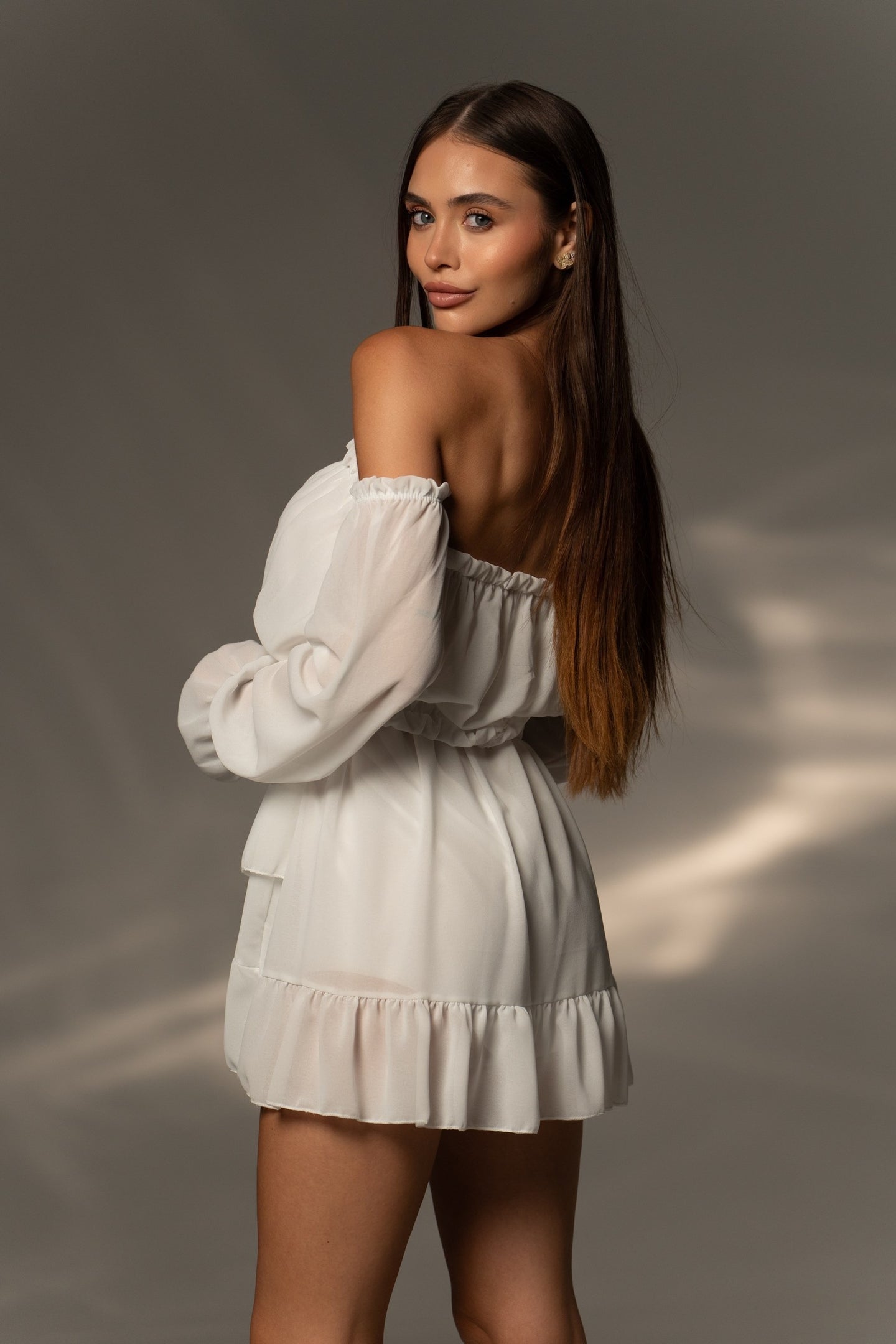 Рокля Aurora White