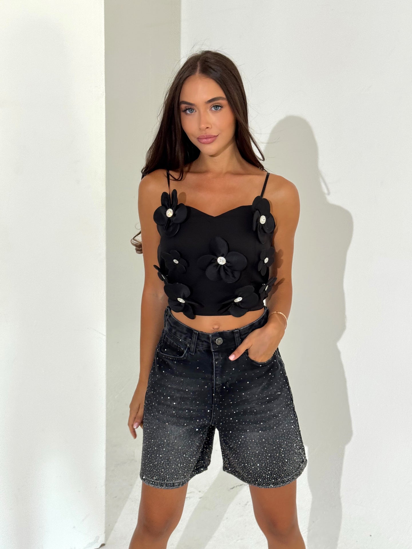 Топ Aira Black