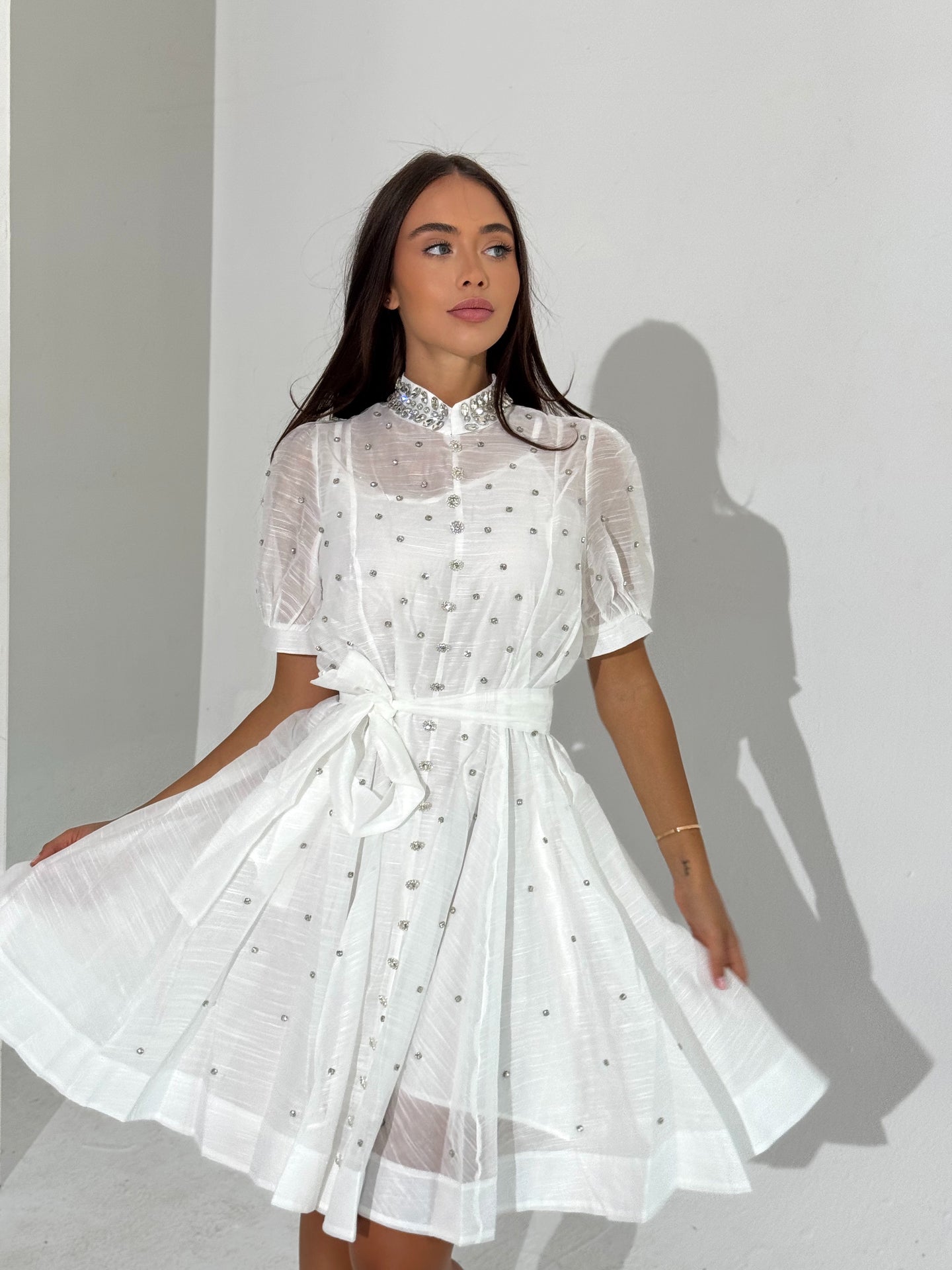 Рокля Glow White